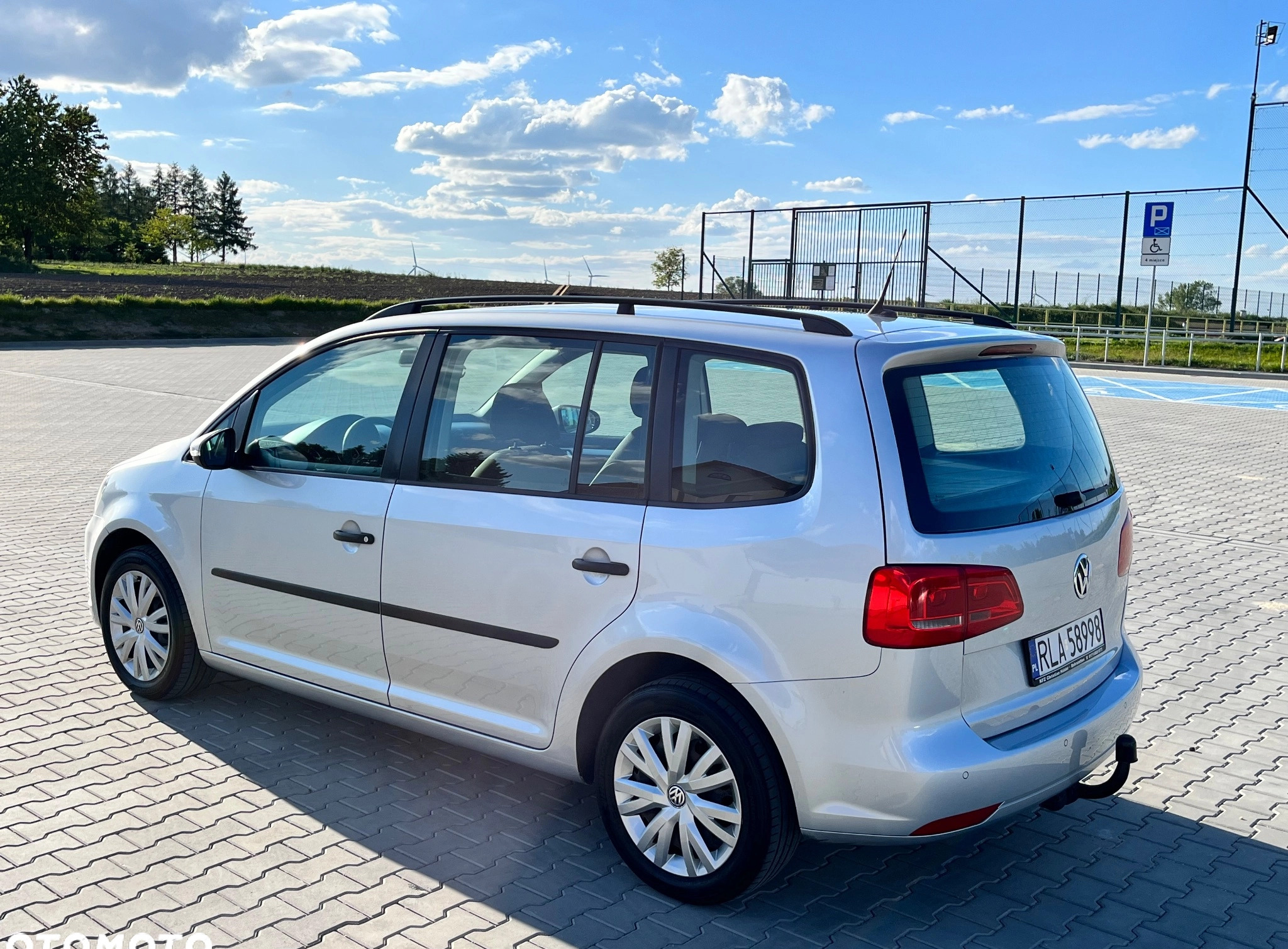 Volkswagen Touran cena 32000 przebieg: 176500, rok produkcji 2011 z Łańcut małe 191